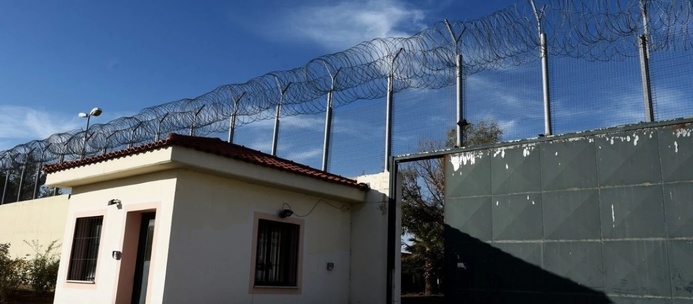 Σύλληψη σωφρονιστικού στη Χαλκίδα: Ομολόγησε τη μεταφορά κινητών όχι όμως ναρκωτικών
